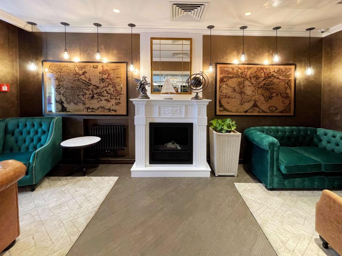 Best Western Plus Market Square リヴィウ エクステリア 写真