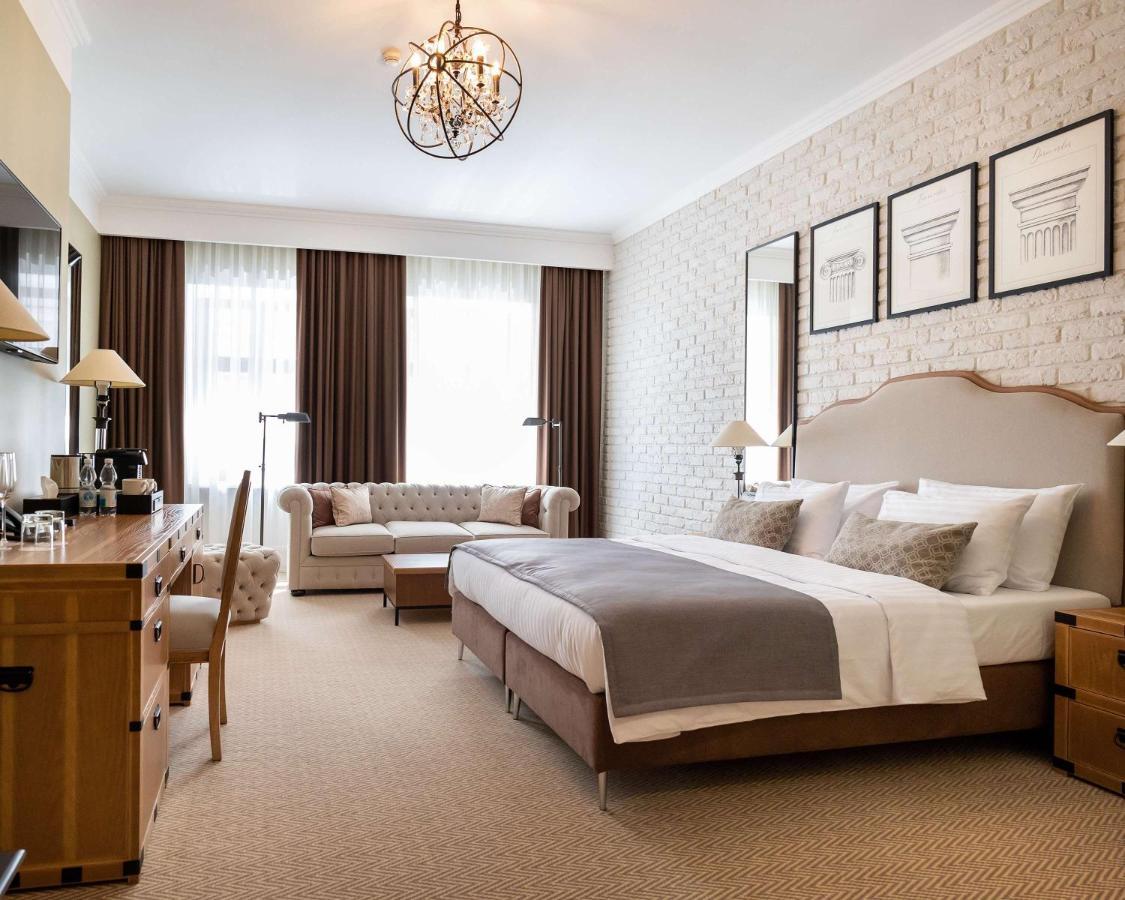 Best Western Plus Market Square リヴィウ エクステリア 写真
