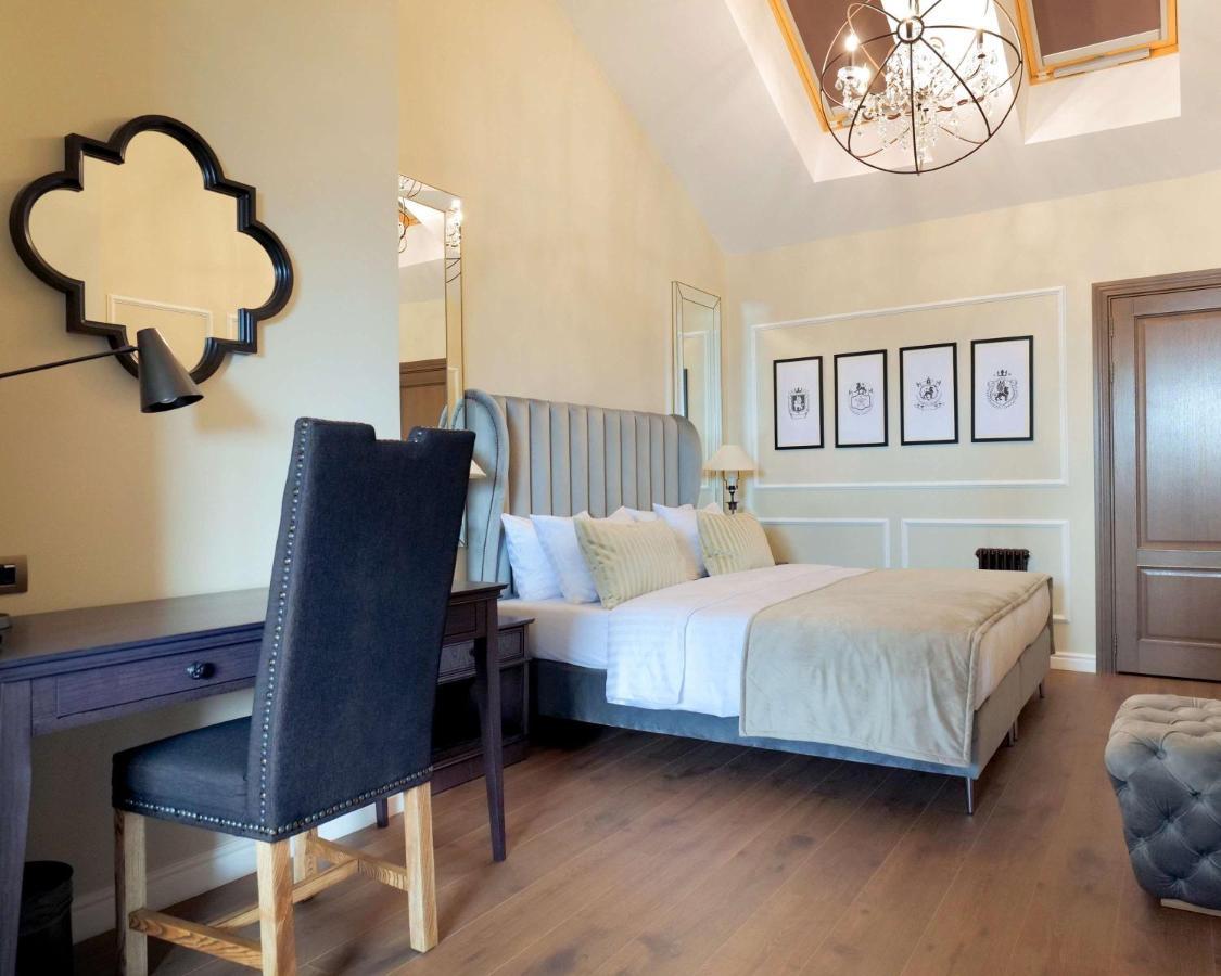 Best Western Plus Market Square リヴィウ エクステリア 写真