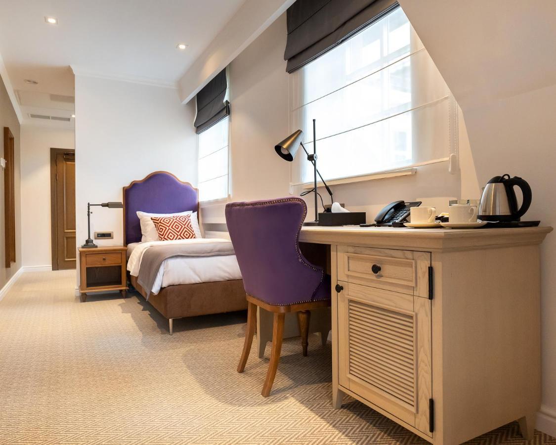 Best Western Plus Market Square リヴィウ エクステリア 写真